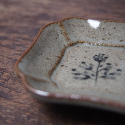 8 隅入四方皿S（呉須絵） | 加藤舞