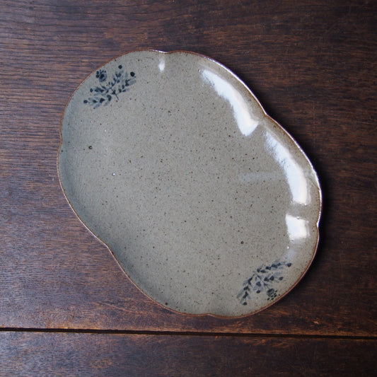 14 輪花オーバルM（呉須絵） | 加藤舞