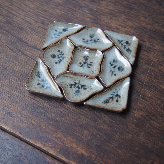 23 九子盆型箸置き（9個セット）（呉須絵） | 加藤舞