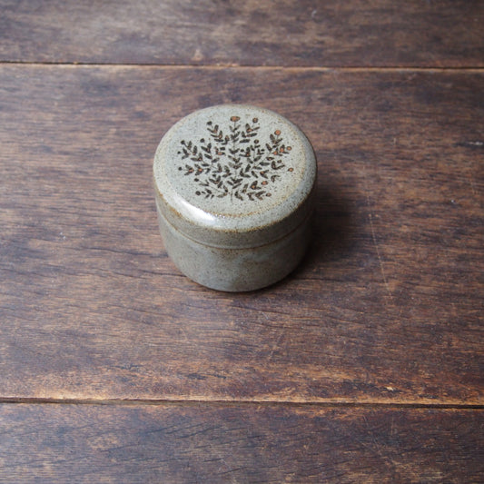 27 蓋物3寸（鉄絵） | 加藤舞