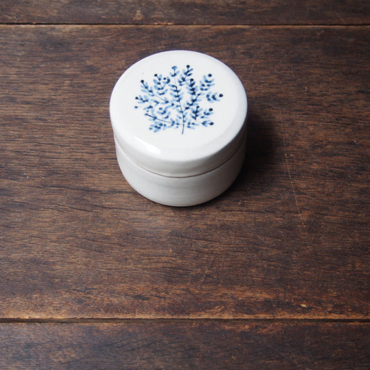 29 蓋物3寸（染付） | 加藤舞