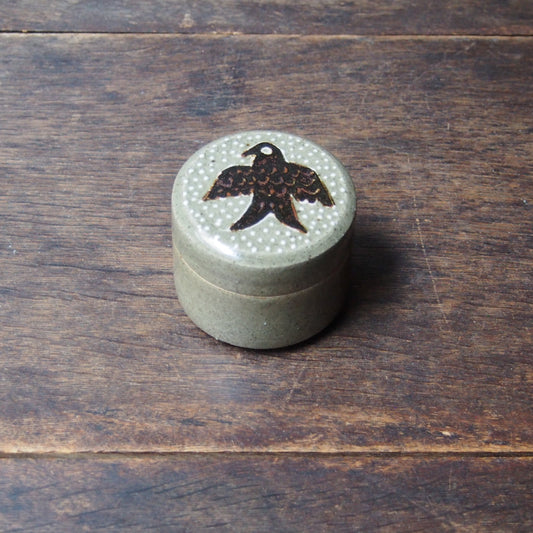 31 蓋物2.5寸（鉄絵並白釉） | 加藤舞