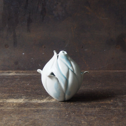 72 蕾vase | 紫蓮