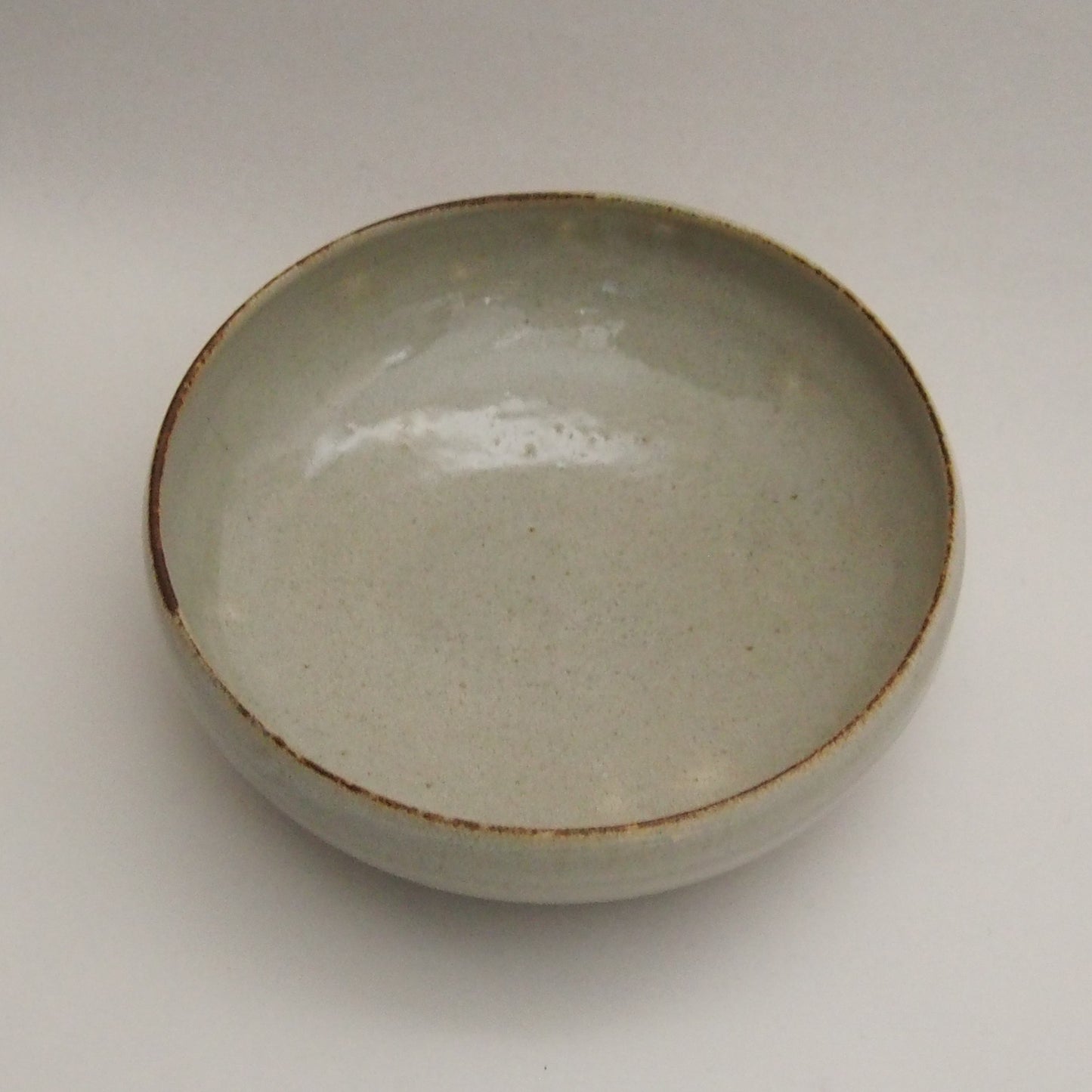 平丸鉢　粉引