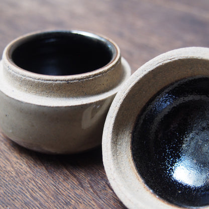 33 蓋物2寸（鉄絵並白釉） | 加藤舞