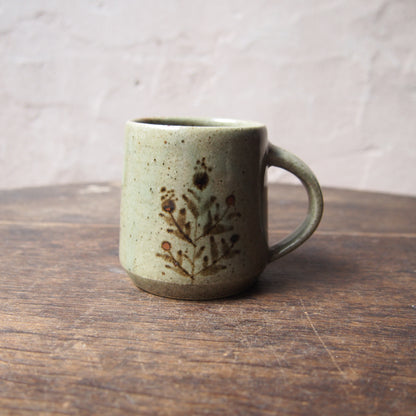 44 マグカップ200cc（鉄絵並白釉） | 加藤舞