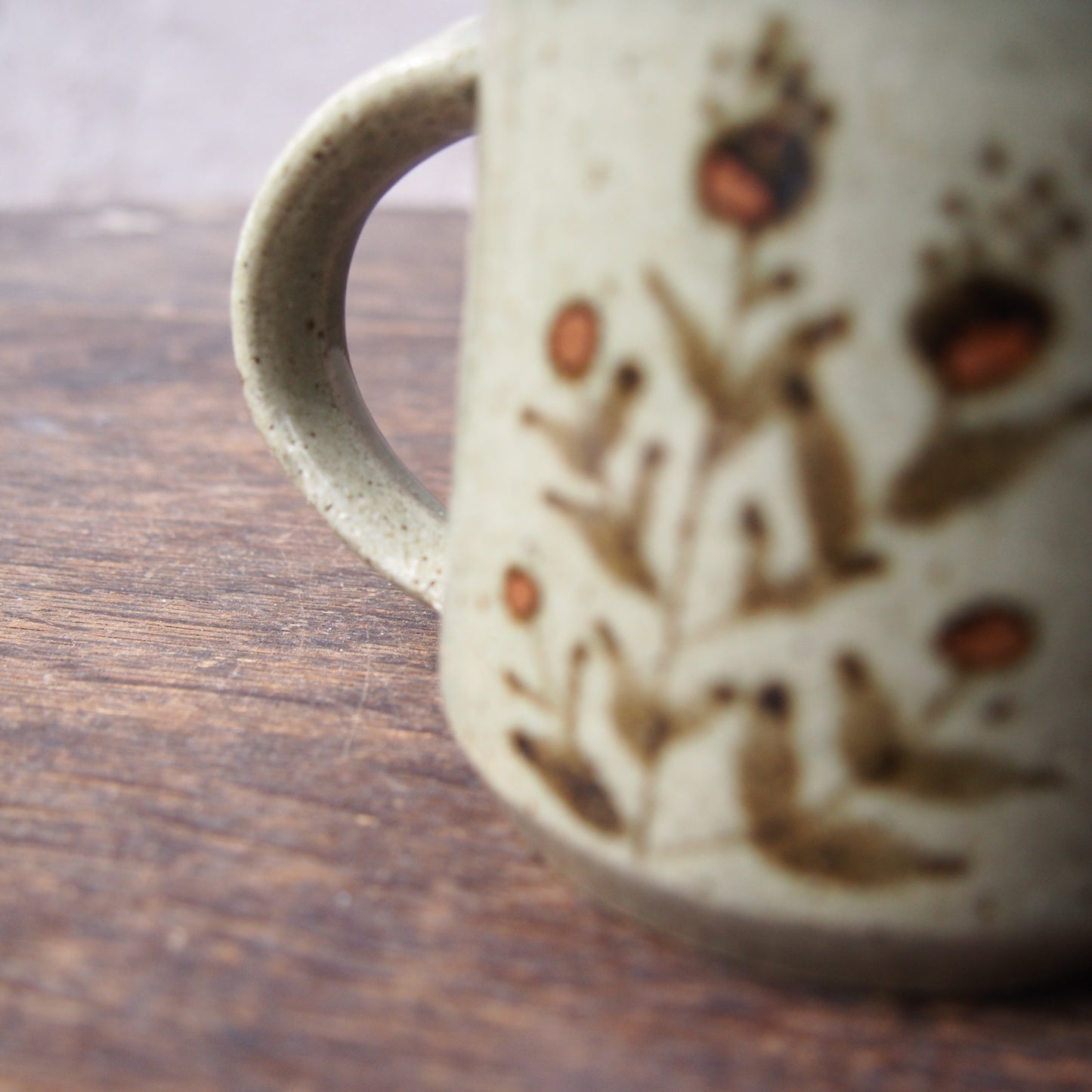 44 マグカップ200cc（鉄絵並白釉） | 加藤舞