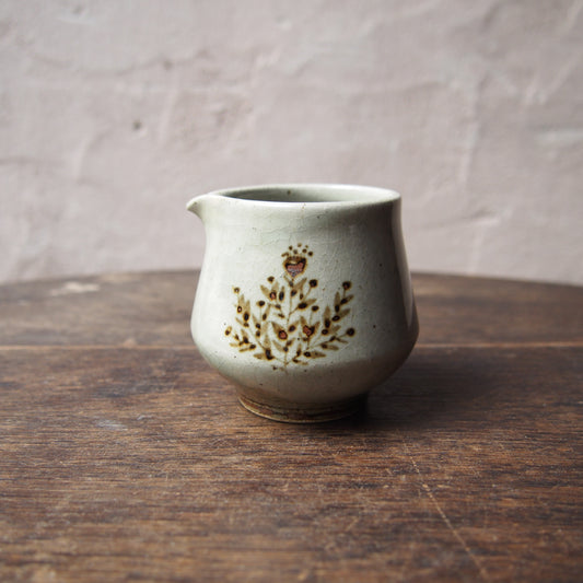 47 茶海（鉄絵並白釉） | 加藤舞