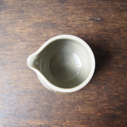 47 茶海（鉄絵並白釉） | 加藤舞