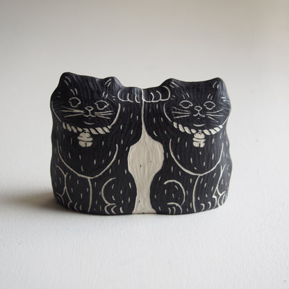 2 Wまねきねこちゃん | 要 美紀