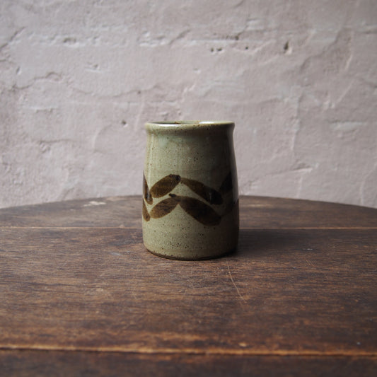 53 カトラリースタンドM（鉄絵並白釉） | 加藤舞