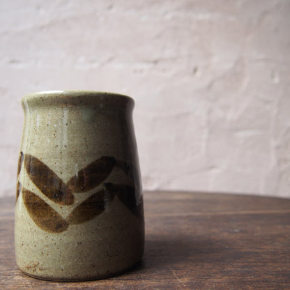 53 カトラリースタンドM（鉄絵並白釉） | 加藤舞