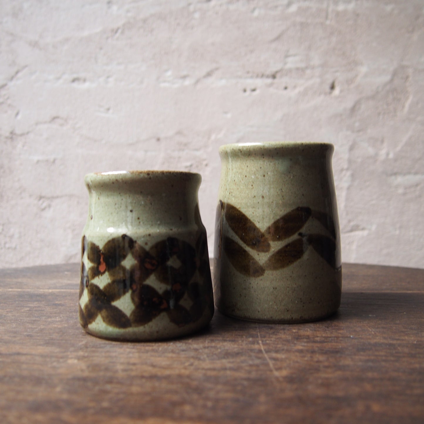 56 カトラリースタンドS（鉄絵並白釉） | 加藤舞