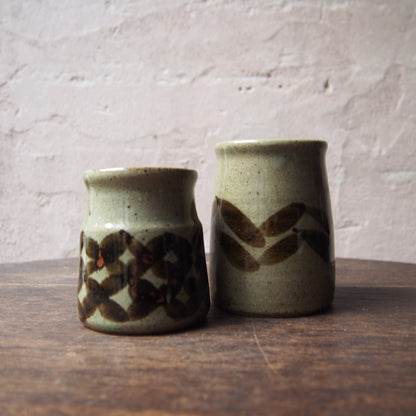 56 カトラリースタンドS（鉄絵並白釉） | 加藤舞