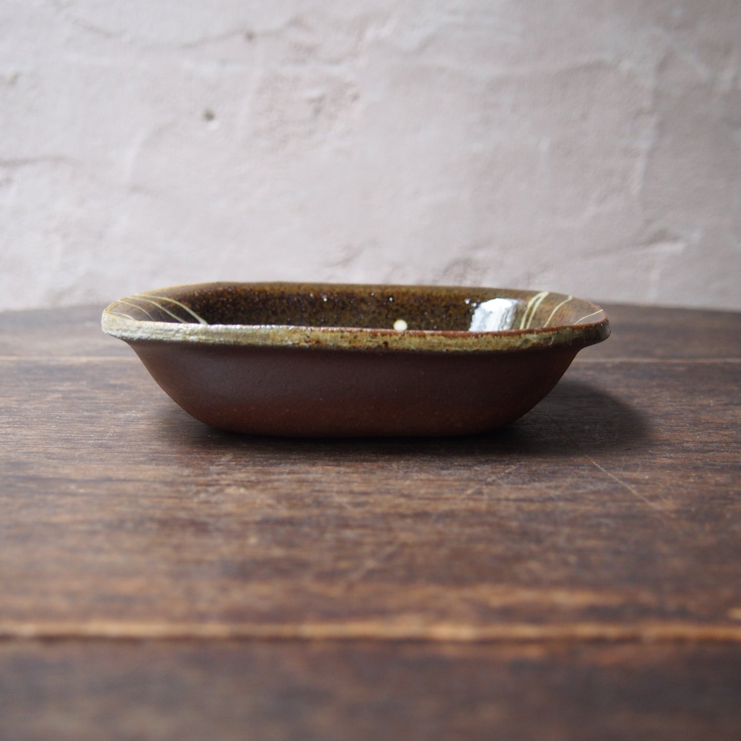 69-1 スリップウェアパイ皿型（薪窯） | 加藤舞