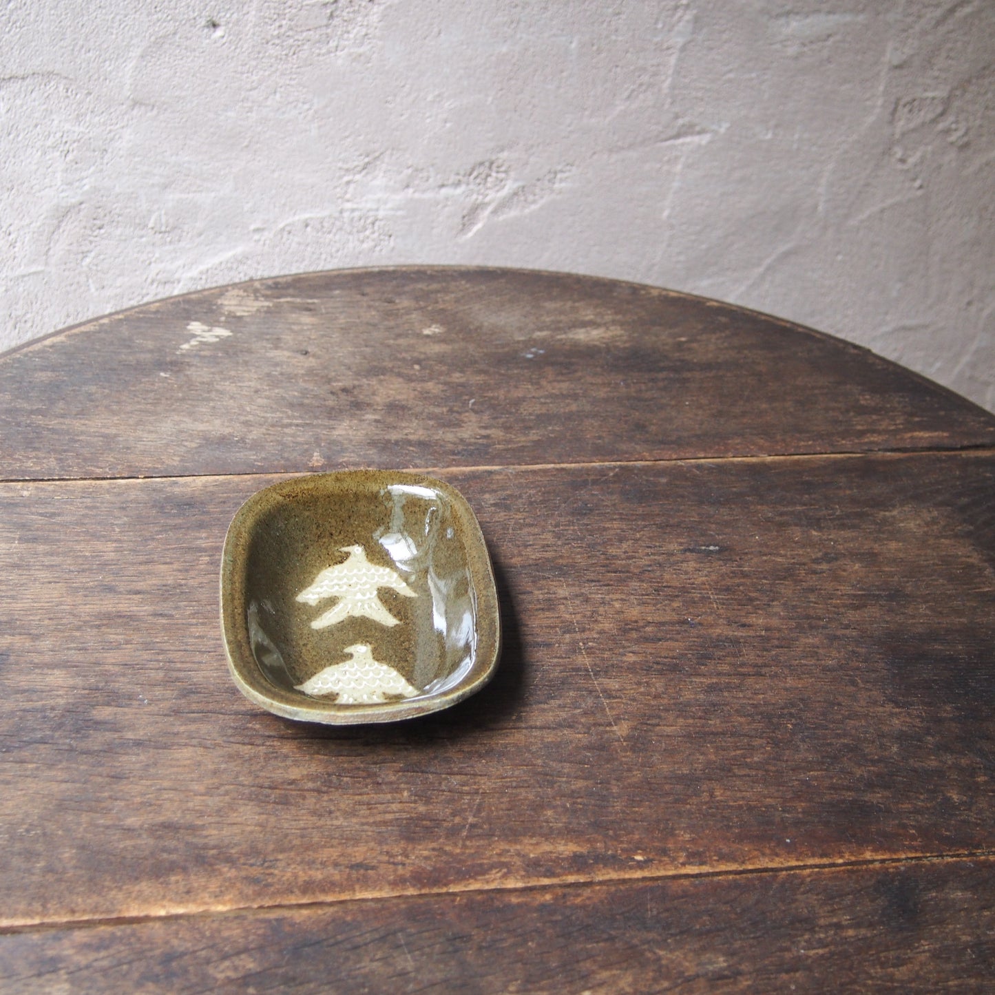 69-2 スリップウェアパイ皿型（薪窯） | 加藤舞