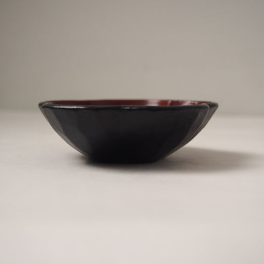 61　栃呂色内朱梅子鉢 | 原清