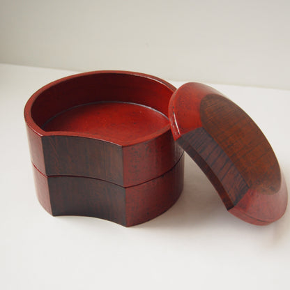 98　欅塗分け半月重箱 | 原清