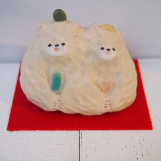 1　くっつきクマ雛 | 加藤美紀子