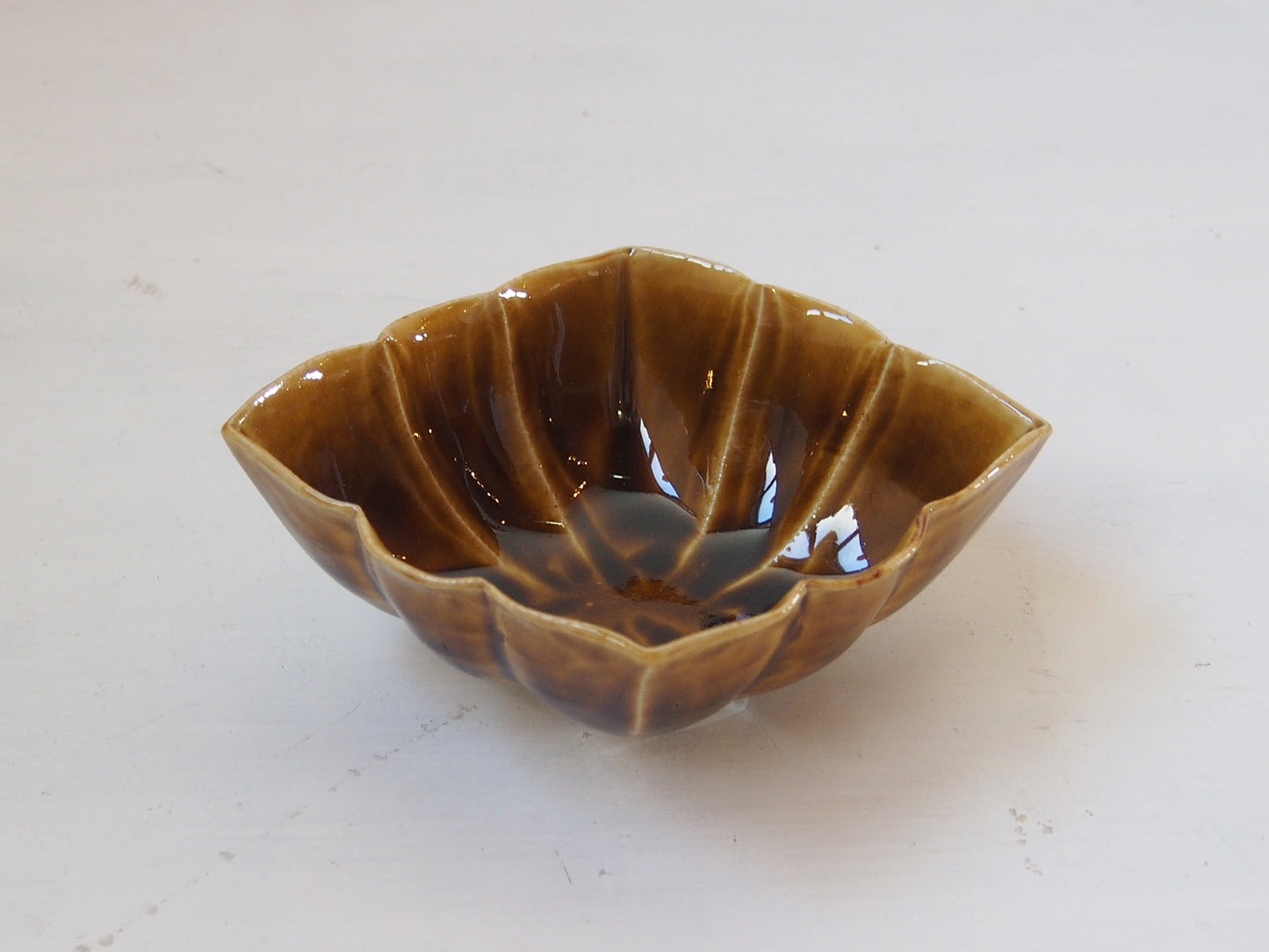 飴釉菱形鉢　小