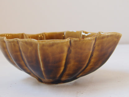飴釉菱形鉢　小