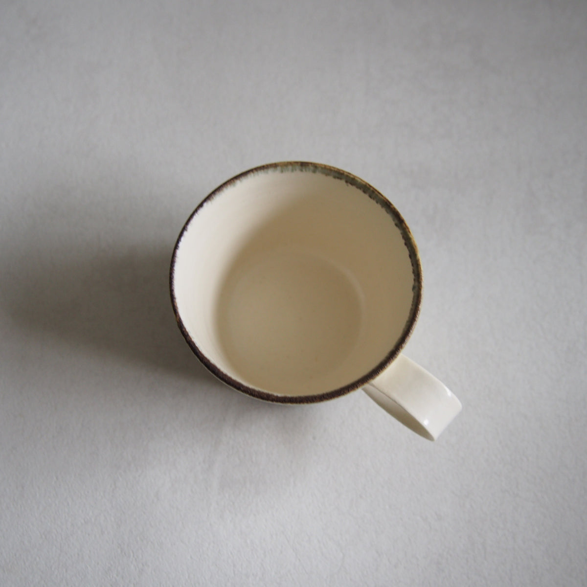 24　ｺｰﾋｰｶｯﾌﾟマム青 | かとうようこ