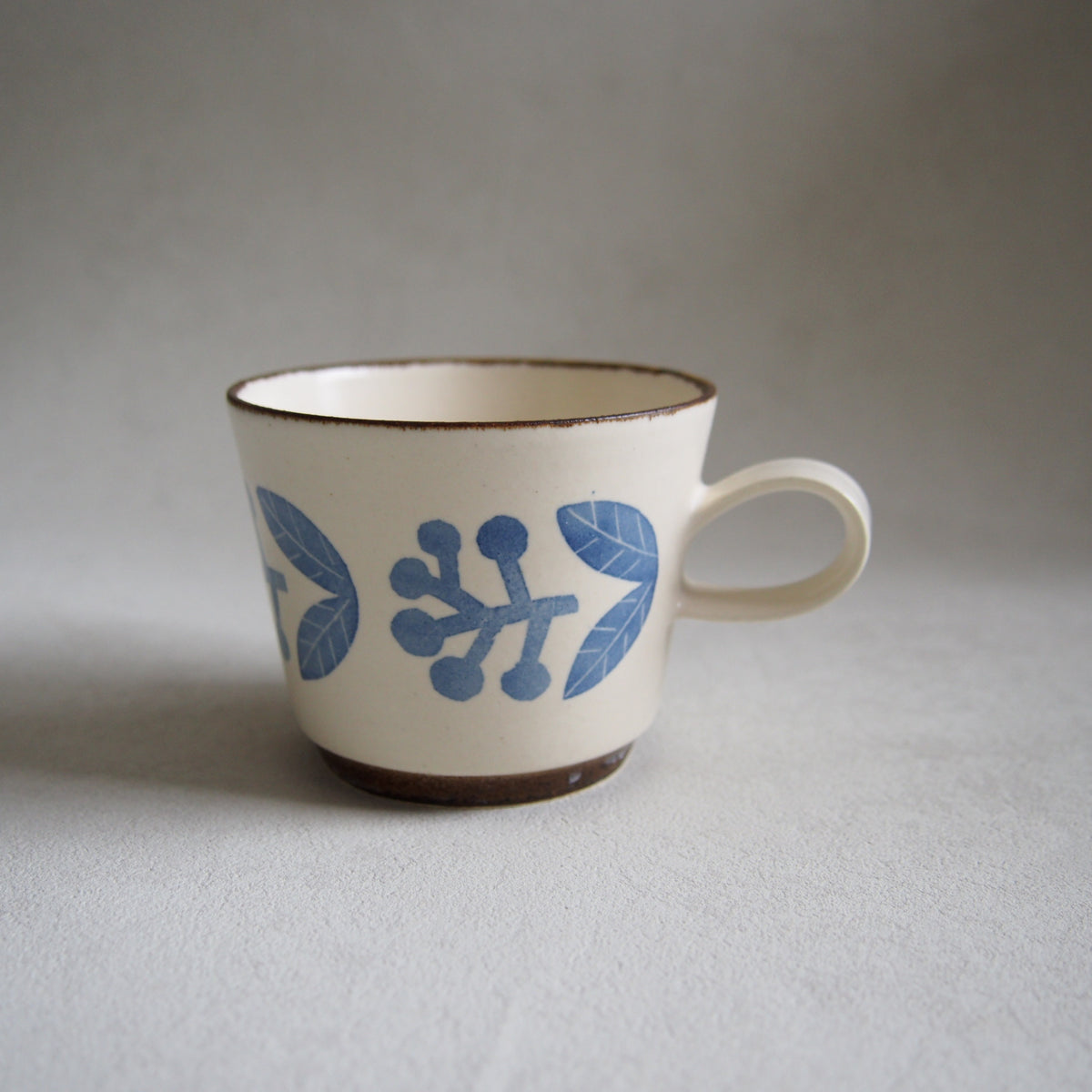 26　ｺｰﾋｰｶｯﾌﾟ実青 | かとうようこ