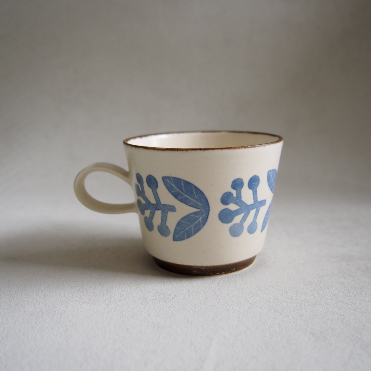 26　ｺｰﾋｰｶｯﾌﾟ実青 | かとうようこ