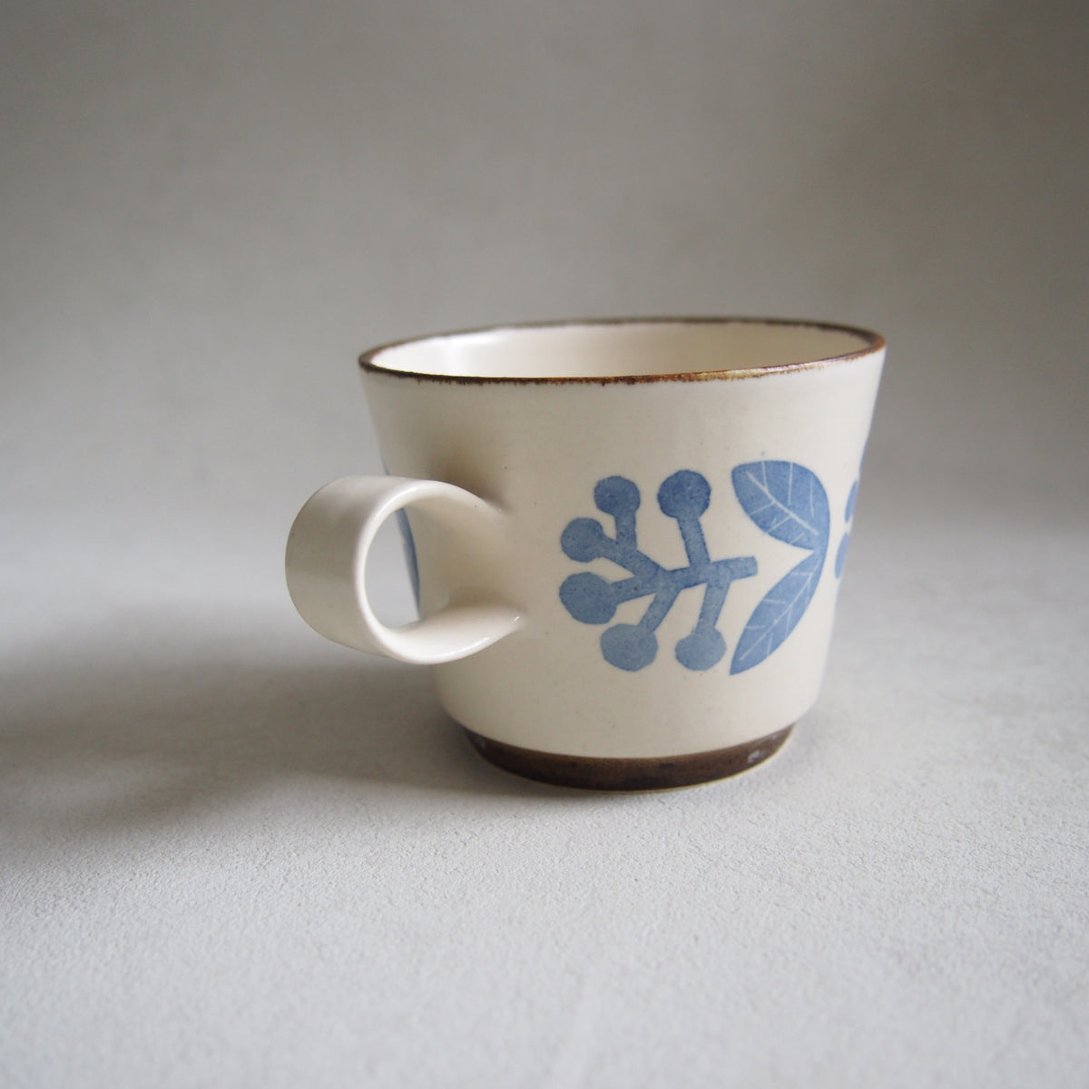 26　ｺｰﾋｰｶｯﾌﾟ実青 | かとうようこ