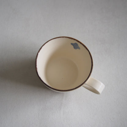 28　ｺｰﾋｰｶｯﾌﾟリース青 | かとうようこ