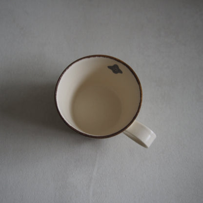 29　ｺｰﾋｰｶｯﾌﾟリース茶 | かとうようこ