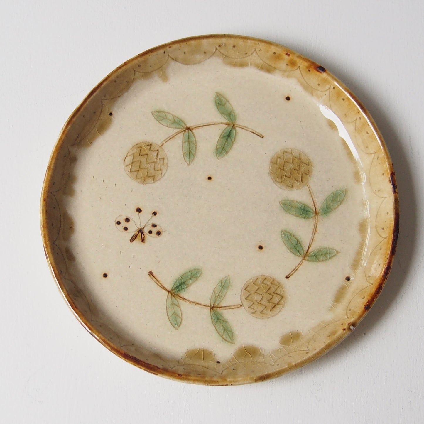 18　黄色い花のプレート（中） | 滝沢三奈子