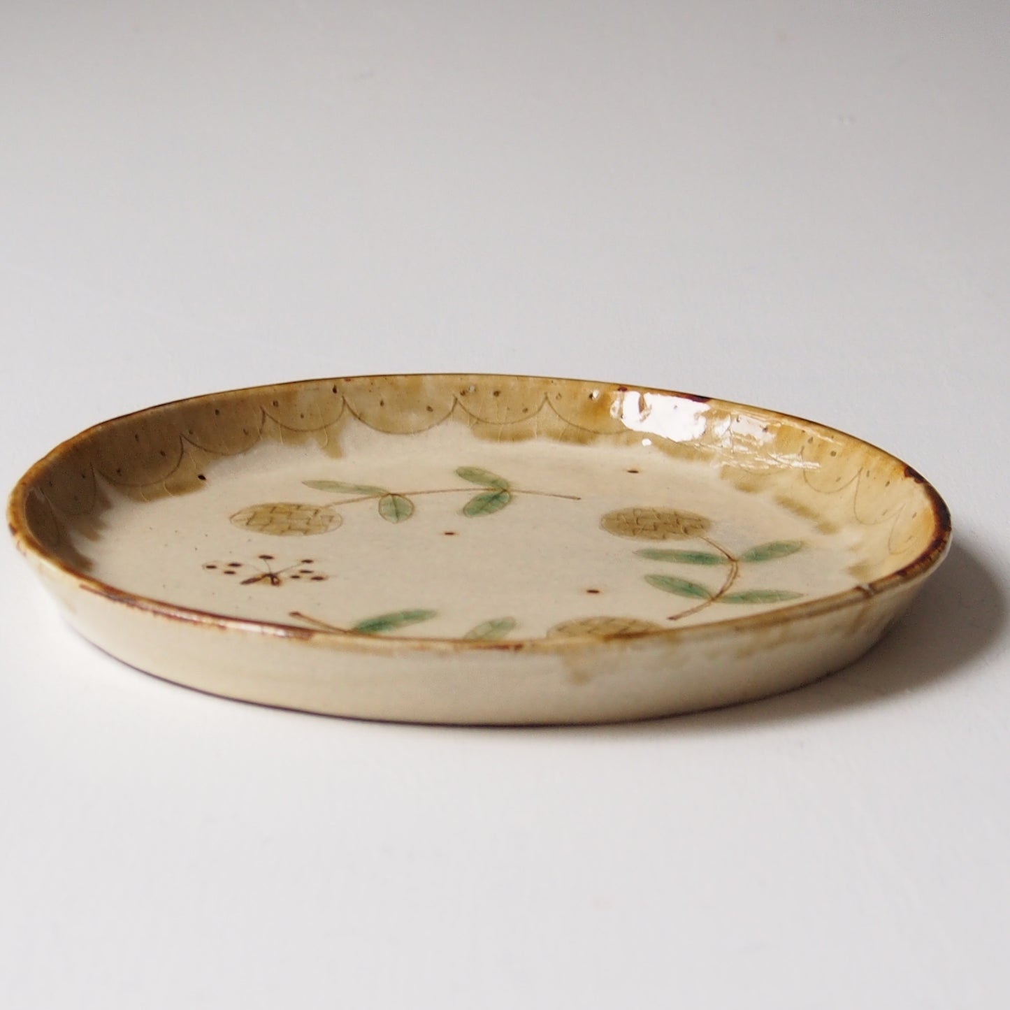 18　黄色い花のプレート（中） | 滝沢三奈子