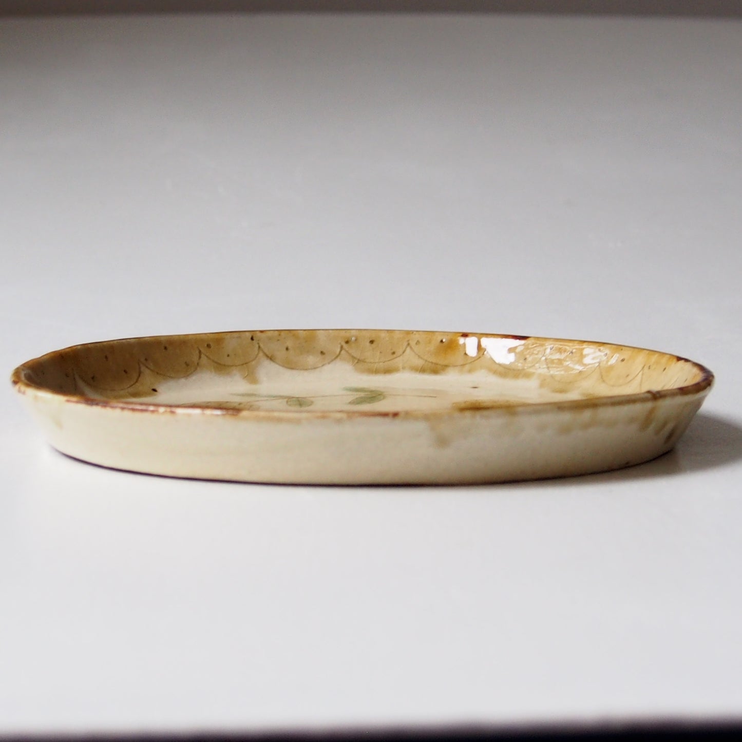 18　黄色い花のプレート（中） | 滝沢三奈子