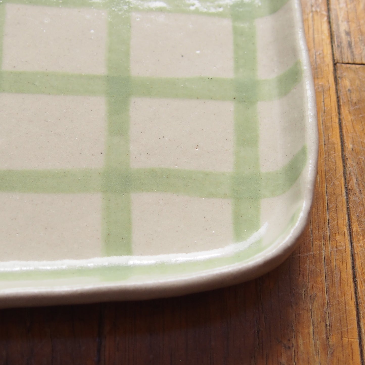 21　チェック柄くまパン四角プレート | 我妻なおり