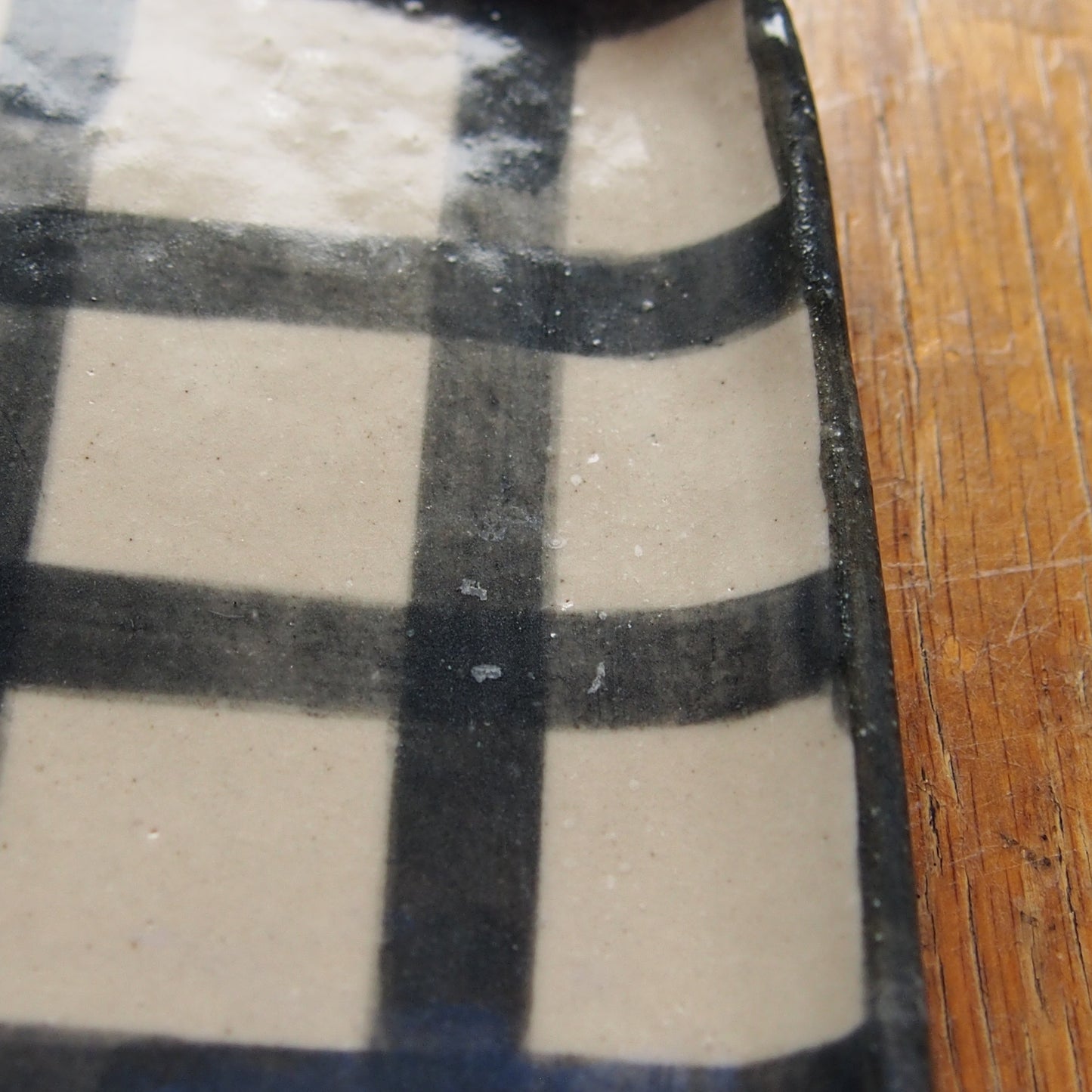 21　チェック柄くまパン四角プレート | 我妻なおり