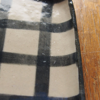 21　チェック柄くまパン四角プレート | 我妻なおり