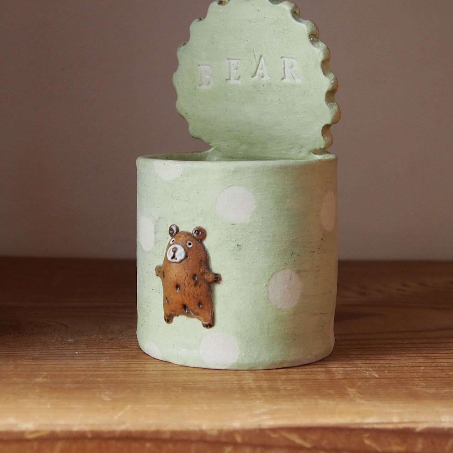 26　チェック柄くま缶(大) | 我妻なおり