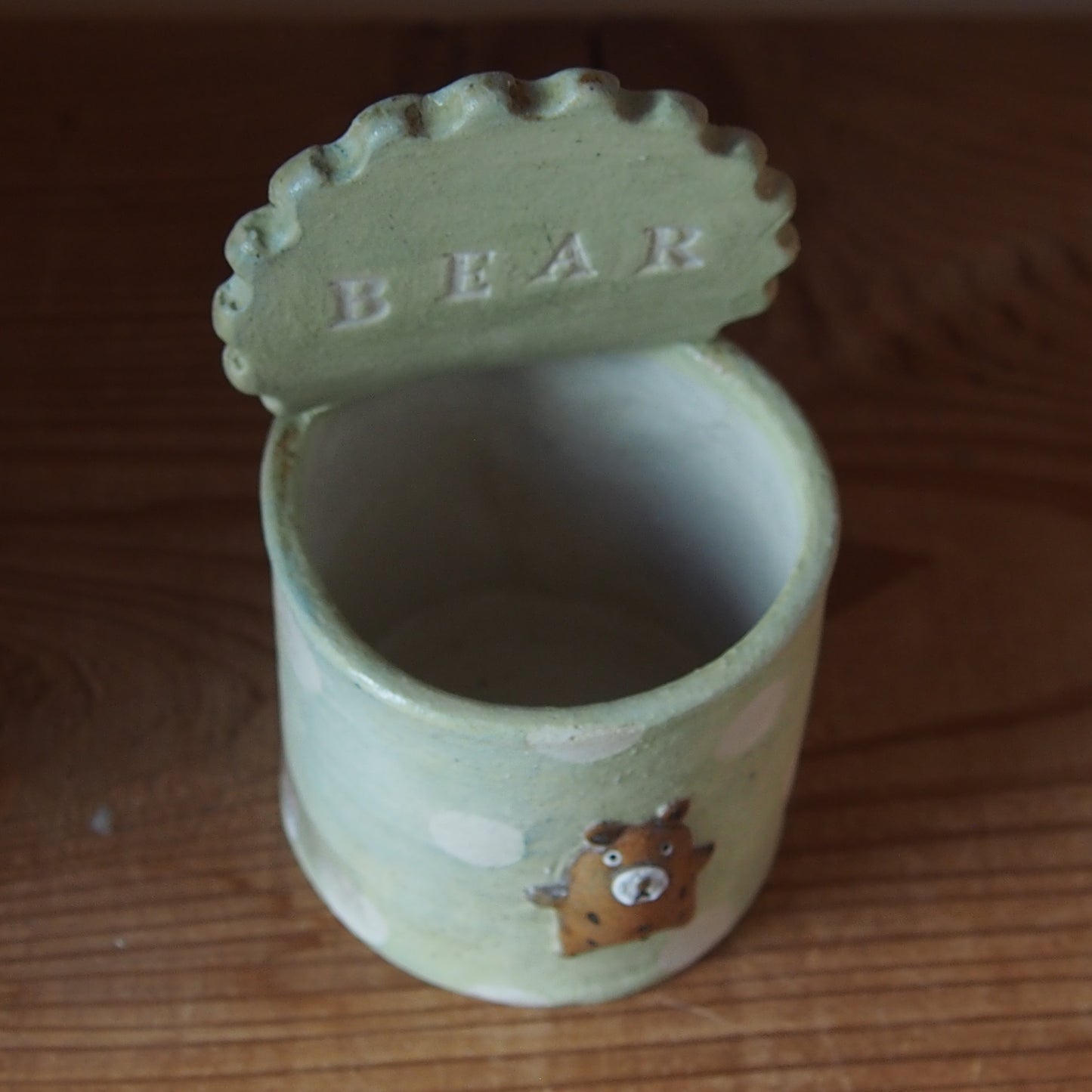 26　チェック柄くま缶(大) | 我妻なおり