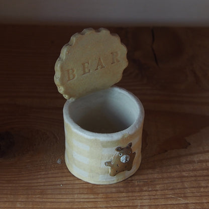 26　チェック柄くま缶(大) | 我妻なおり