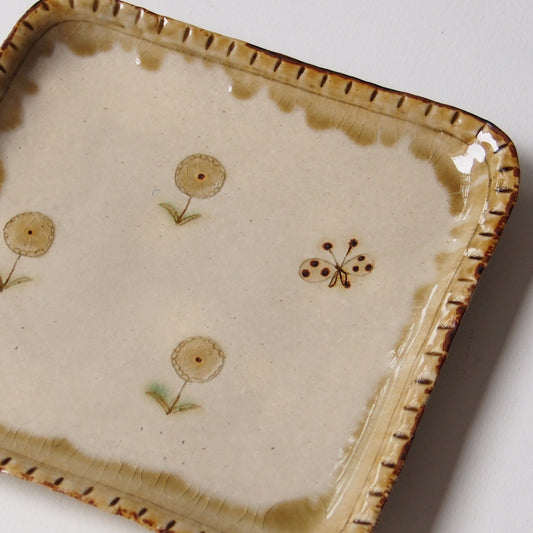 46　フチ四角皿 | 滝沢三奈子