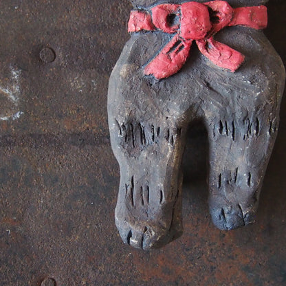 23　赤いリボンのクロネコさん | 本田あつみ