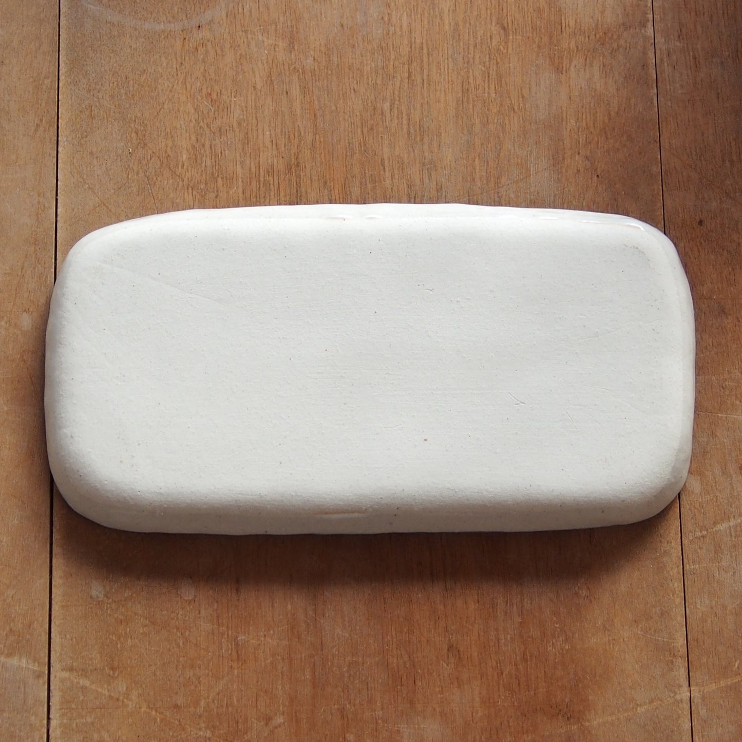 20　チェック柄くまパン長皿 | 我妻なおり