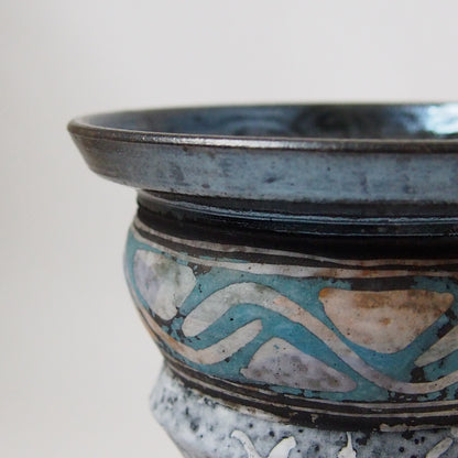「ホワイトファイヤー、黒龍」plant pot