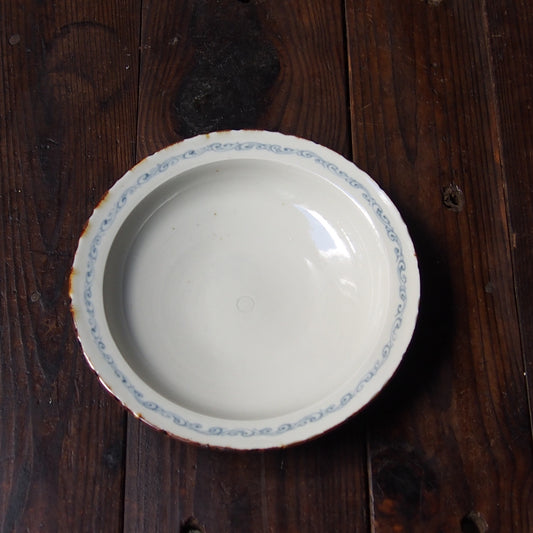 12　染付唐草文稜花7寸皿 | 志村和晃