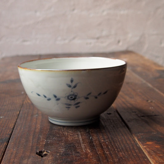 47　染付花文丼　A | 志村和晃