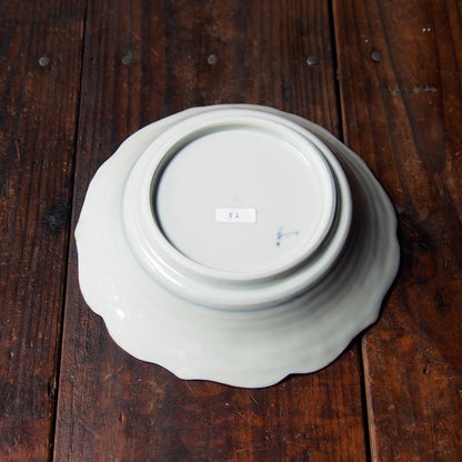 52　染付花文稜花6寸皿　B | 志村和晃