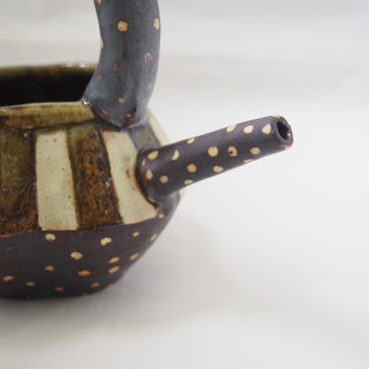 3 灰釉注器 | 阿部誠