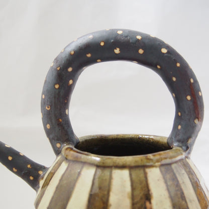 4 灰釉注器 | 阿部誠