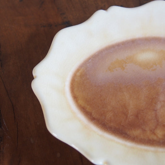 41-33 輪花オーバル小皿 | 梅本勇